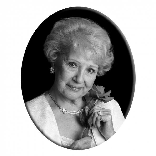 Porcelain Portrait, Oval, w/ BW  Image <h3 class="product_title entry-title">1³∕₁₆” x 1⁹/₁₆" (3 x 4 cm)</h3>